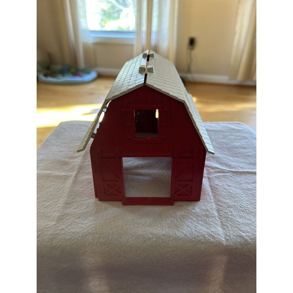 Plasticville‎ Farm Lot - Barn , Fencing , Dog , Pond w/ Bridge , Paper Roses - Picture 6 of 9